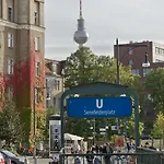 Hotel Meininger Alexanderplatz