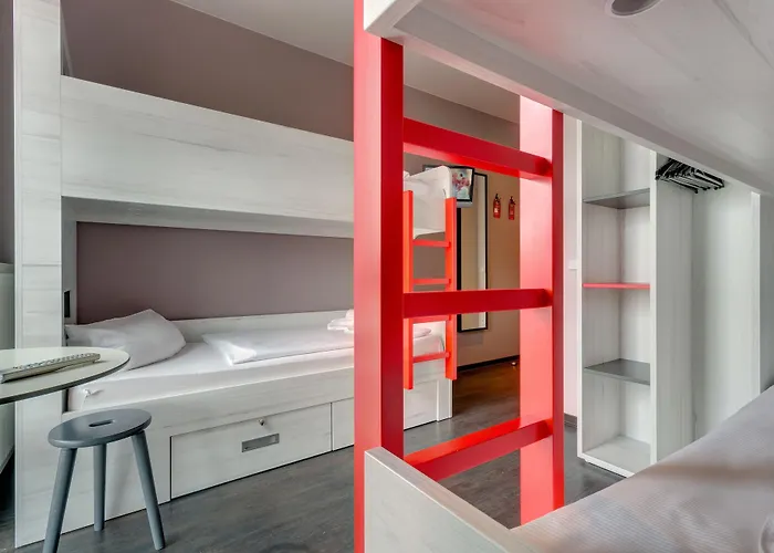 Meininger Alexanderplatz Hotell