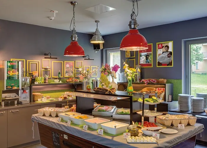 مانينغر ألكسندربلاتز فندق