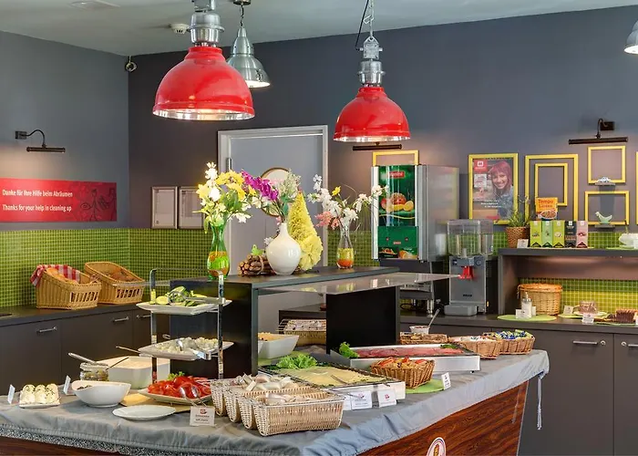 Meininger Alexanderplatz 3*