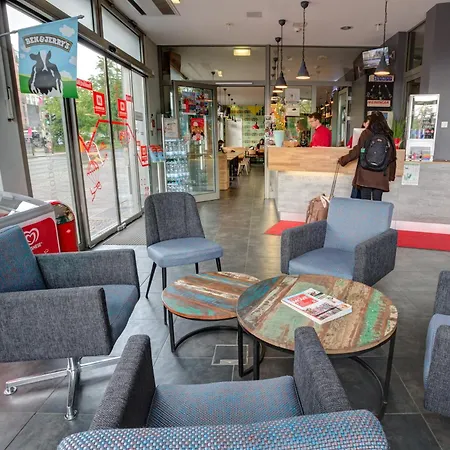 مانينغر ألكسندربلاتز 3*