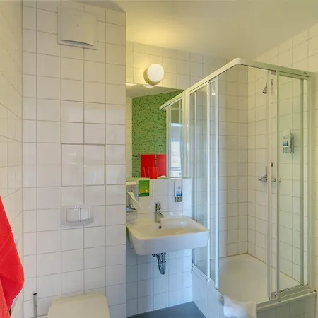 Meininger Alexanderplatz Hotel Berlino