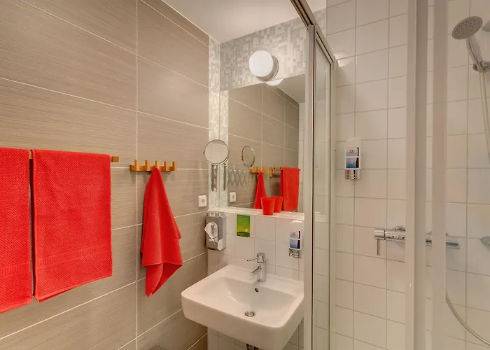 Meininger Alexanderplatz 3*