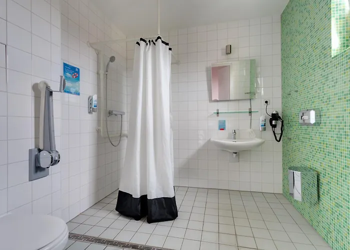 Meininger Alexanderplatz Hotell 3*